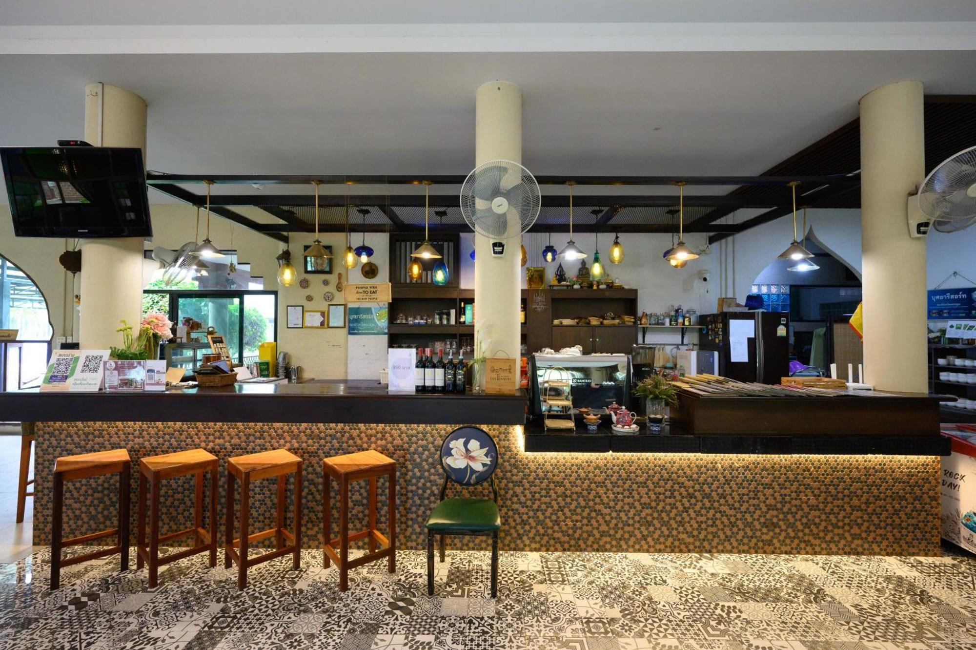 Busaya Resort & Cuisine Nakhon Pathom Eksteriør billede