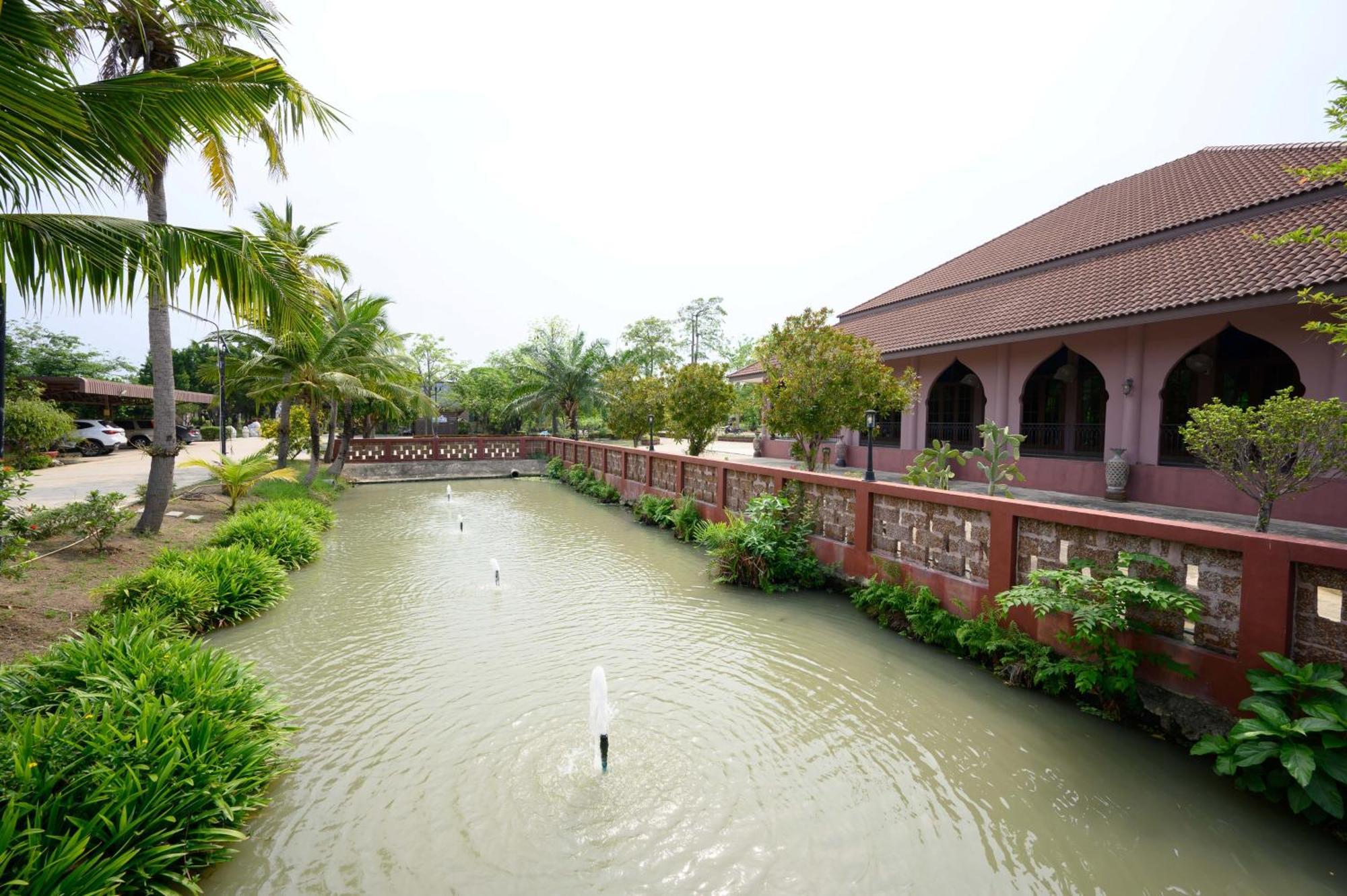 Busaya Resort & Cuisine Nakhon Pathom Eksteriør billede