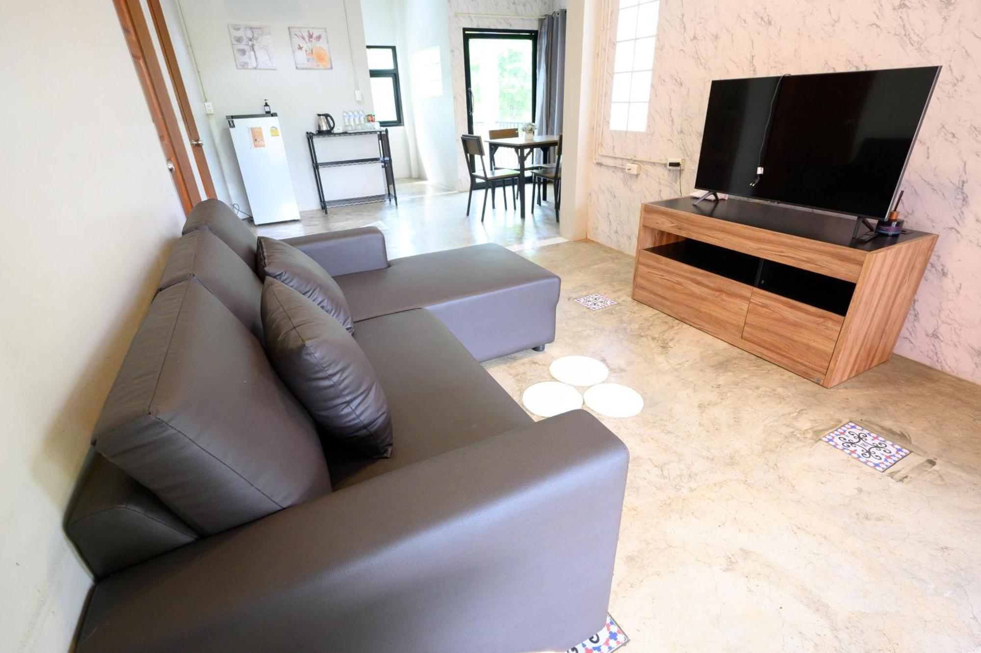 Busaya Resort & Cuisine Nakhon Pathom Værelse billede